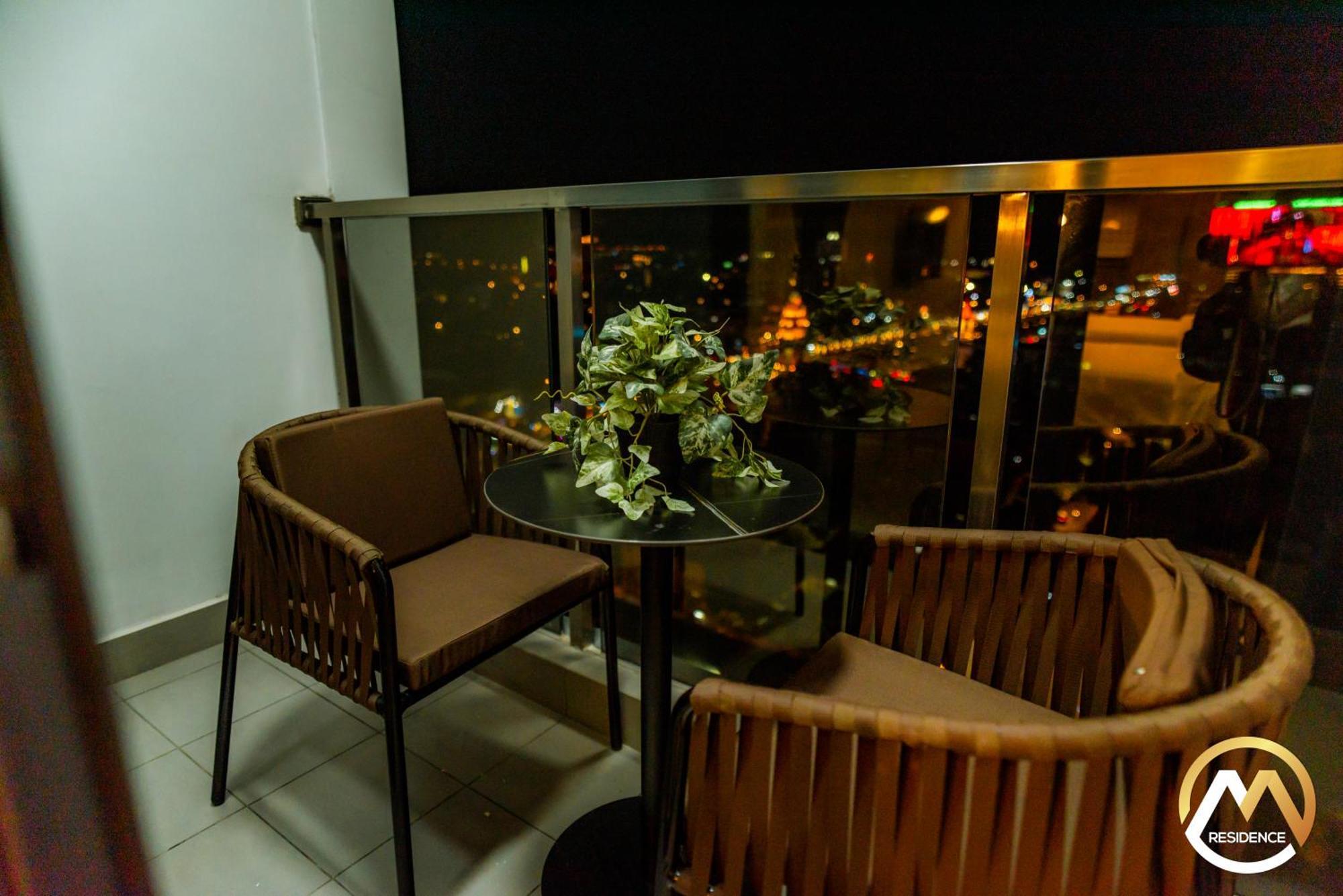 Hotel Serviced Apartments Top One Infinity Pool With View Of 360 Degree Phnom Penh Eksteriør bilde